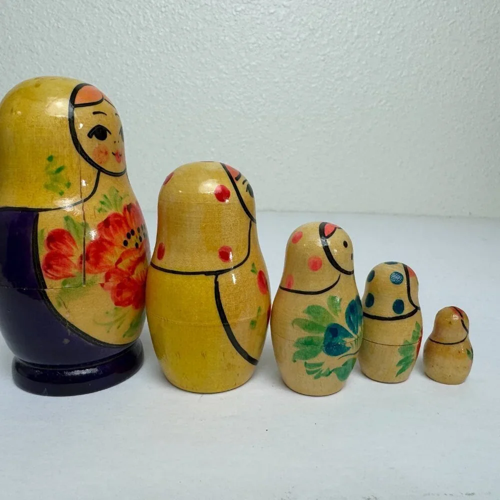 Old ( No Modern) Russian Wooden Babushka Matryoshka Nesting Dolls Hand Painted